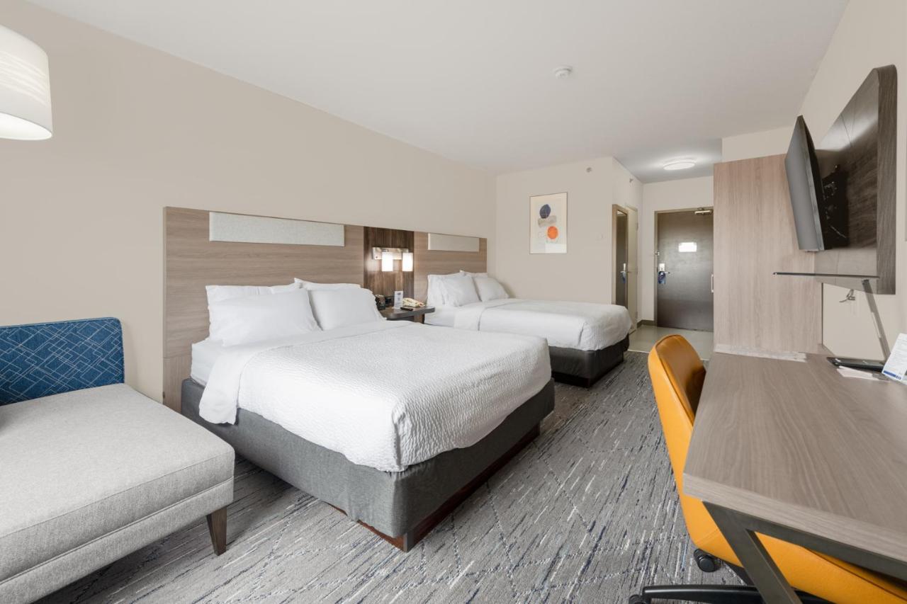 Holiday Inn Express Hotel & Suites-Edmonton South By Ihg Ngoại thất bức ảnh