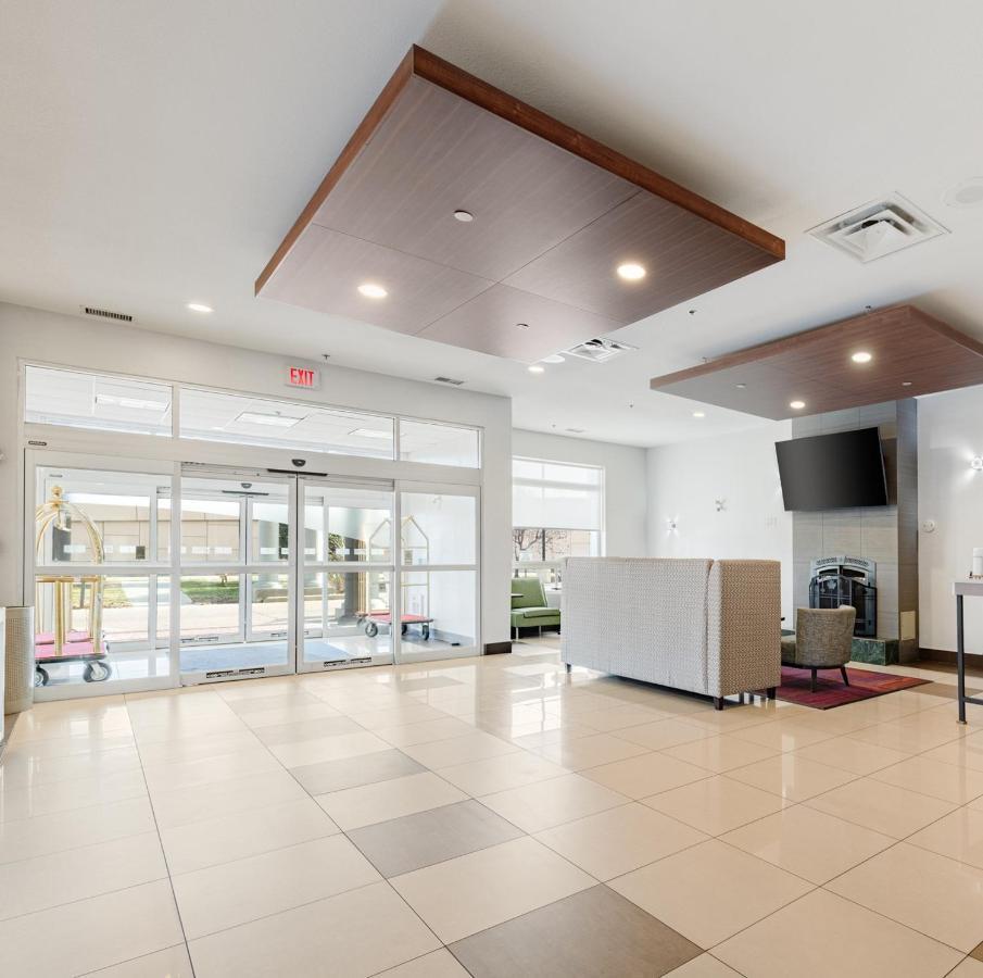 Holiday Inn Express Hotel & Suites-Edmonton South By Ihg Ngoại thất bức ảnh