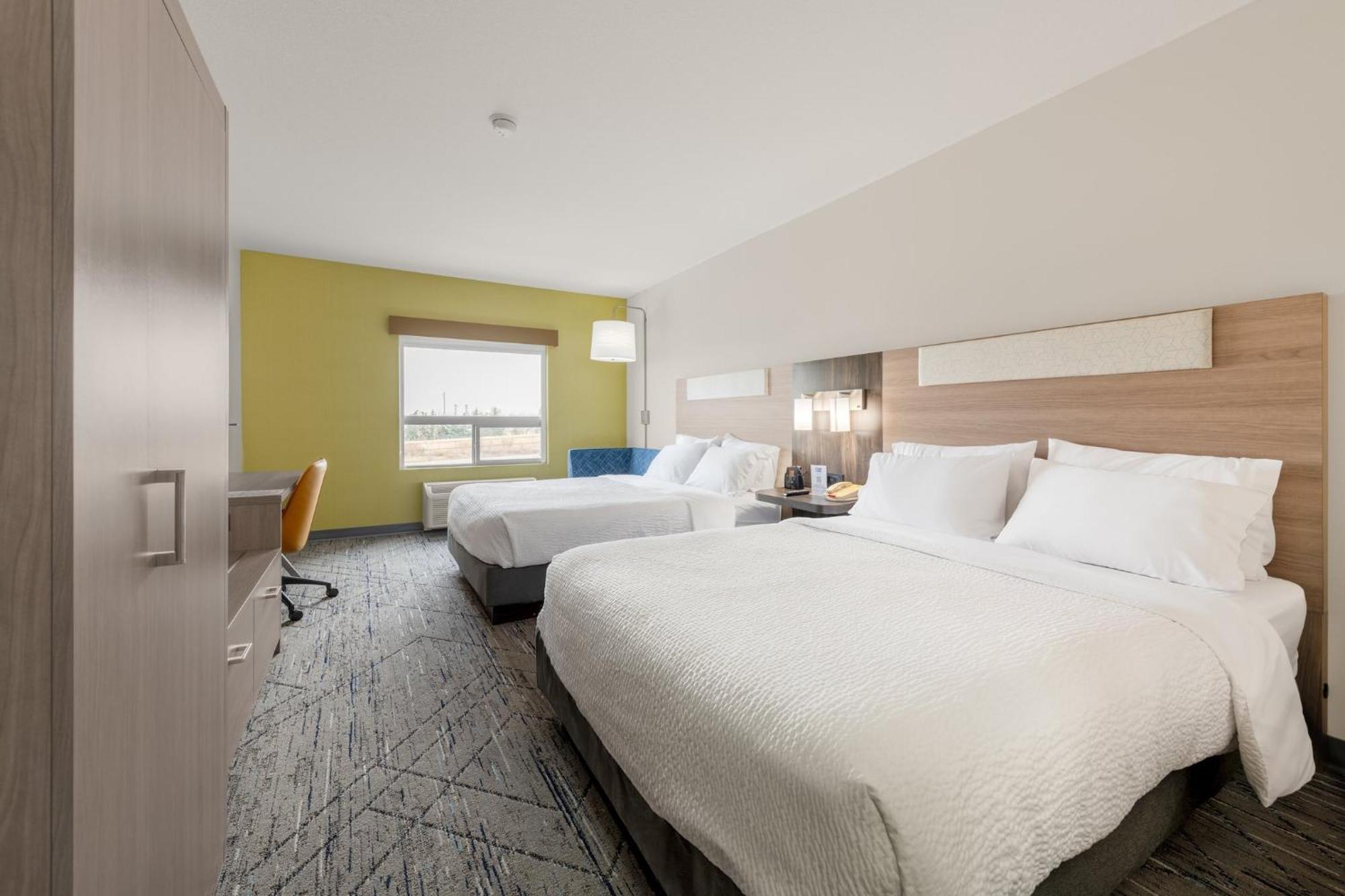 Holiday Inn Express Hotel & Suites-Edmonton South By Ihg Ngoại thất bức ảnh