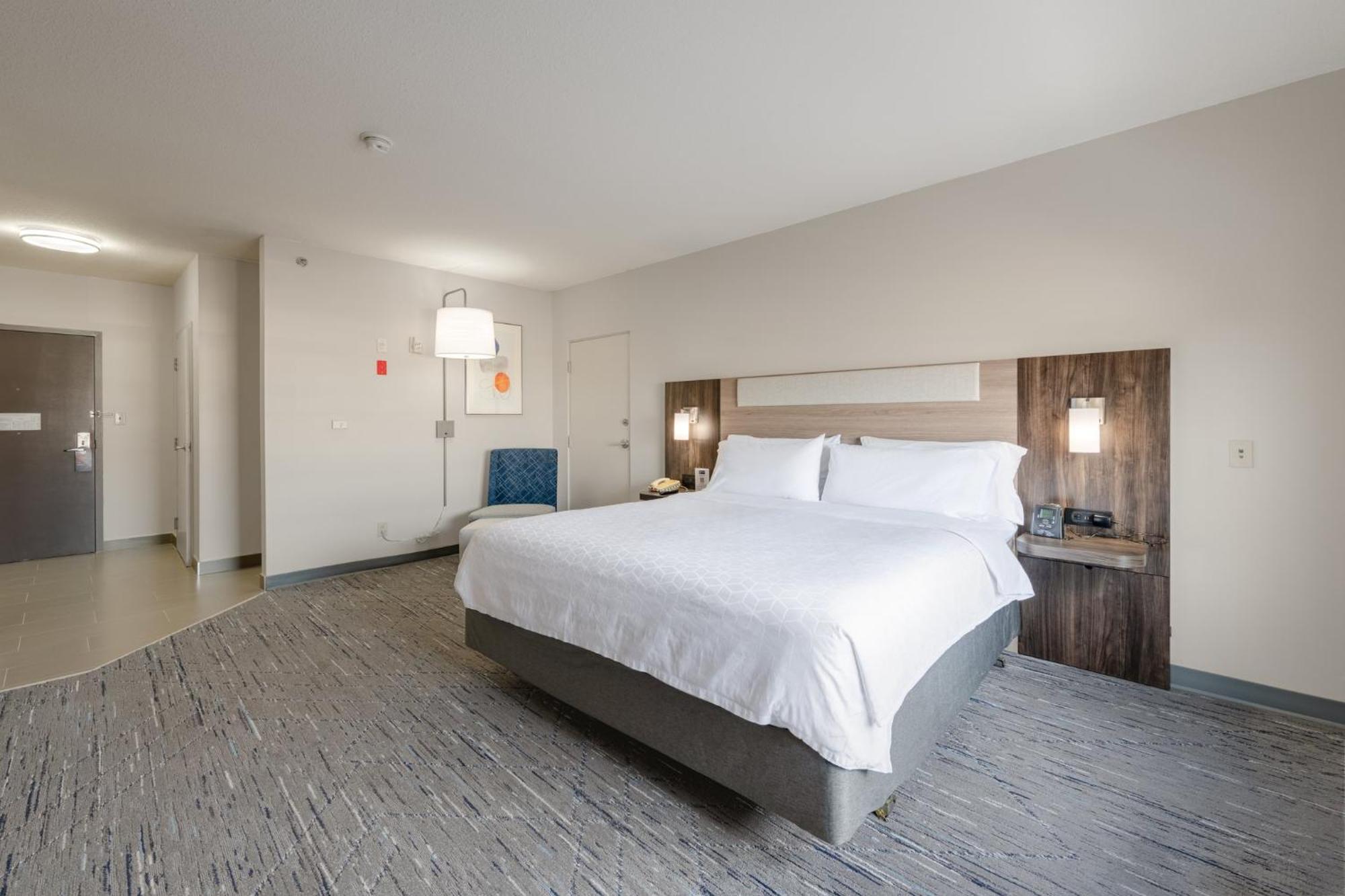 Holiday Inn Express Hotel & Suites-Edmonton South By Ihg Ngoại thất bức ảnh