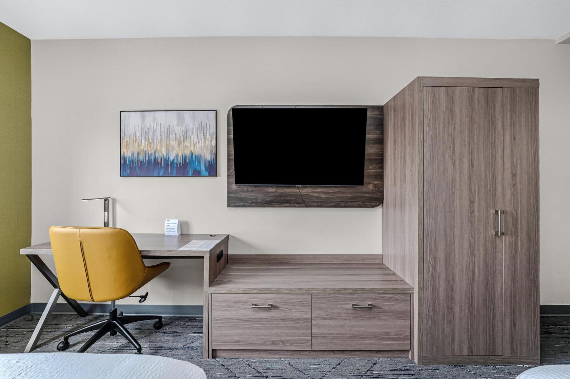Holiday Inn Express Hotel & Suites-Edmonton South By Ihg Ngoại thất bức ảnh
