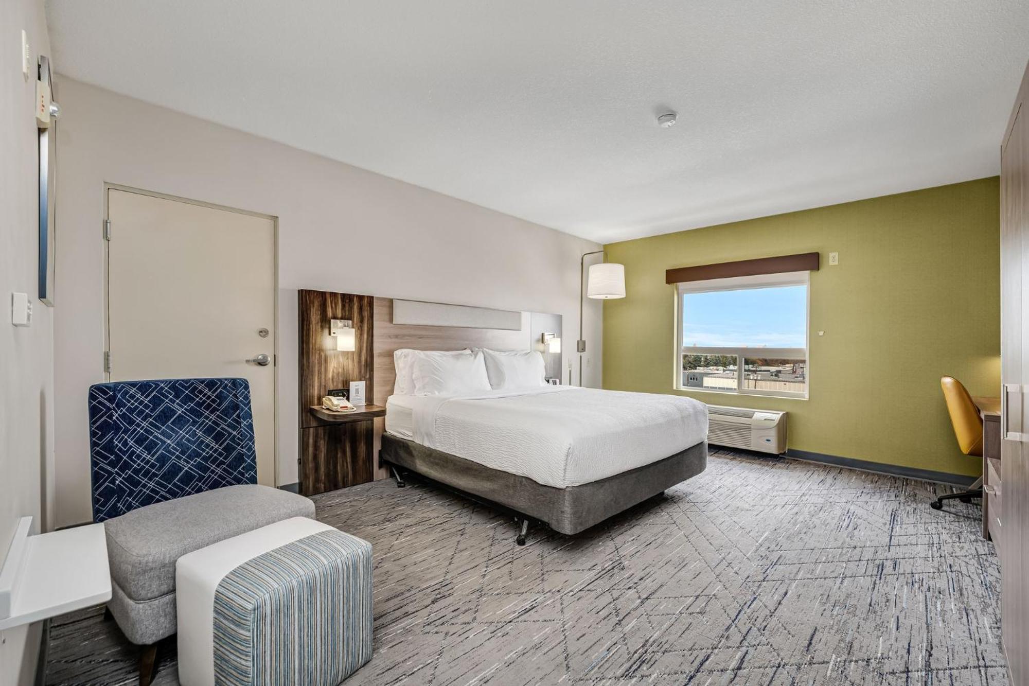 Holiday Inn Express Hotel & Suites-Edmonton South By Ihg Ngoại thất bức ảnh