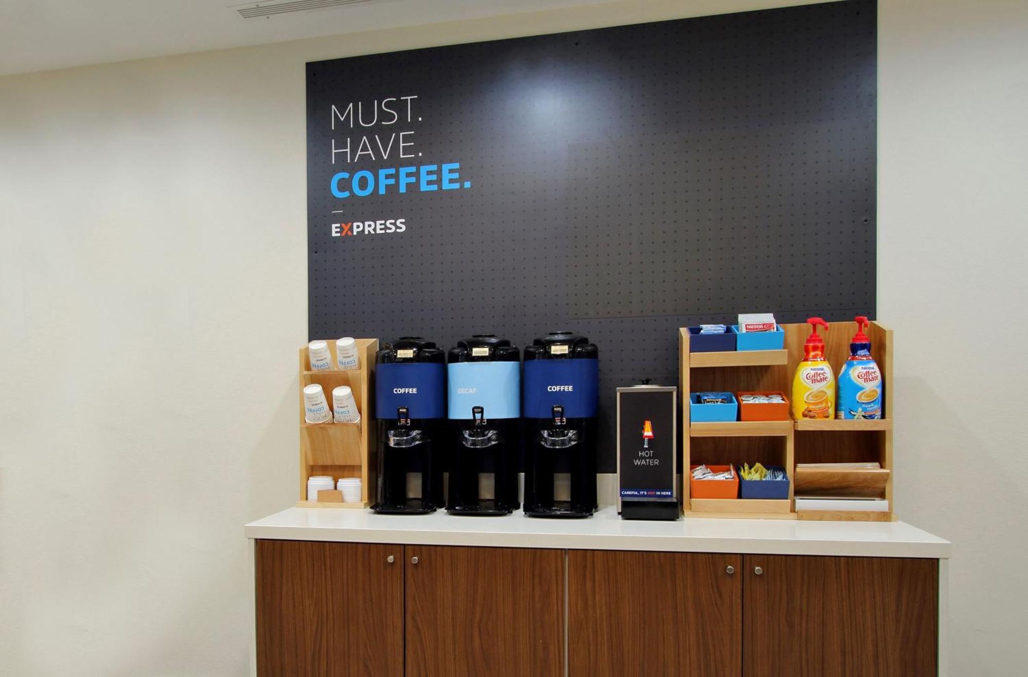 Holiday Inn Express Hotel & Suites-Edmonton South By Ihg Ngoại thất bức ảnh