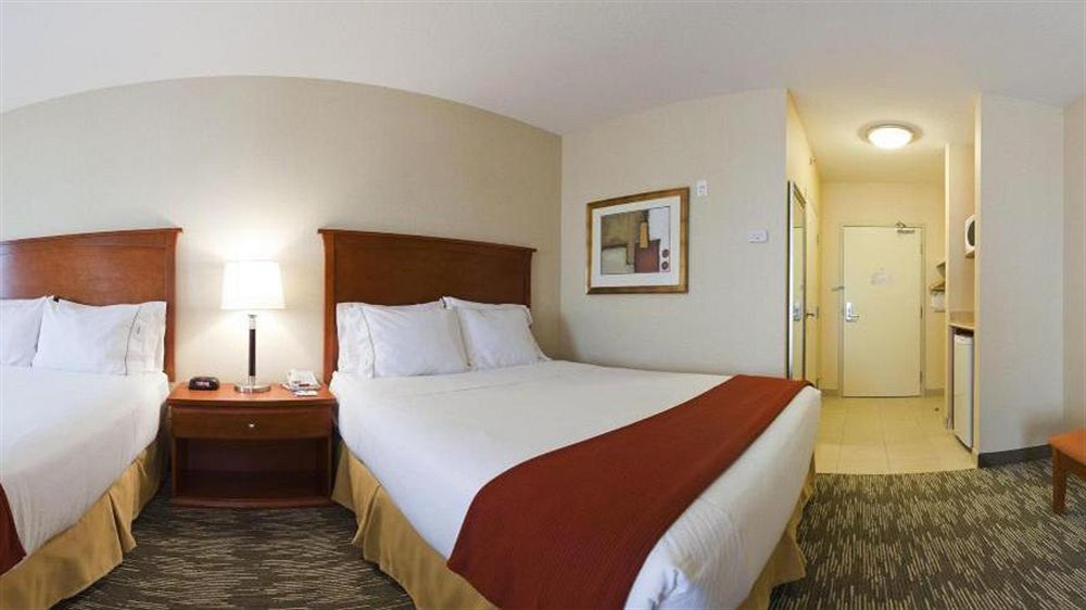 Holiday Inn Express Hotel & Suites-Edmonton South By Ihg Ngoại thất bức ảnh