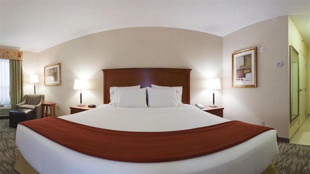 Holiday Inn Express Hotel & Suites-Edmonton South By Ihg Ngoại thất bức ảnh